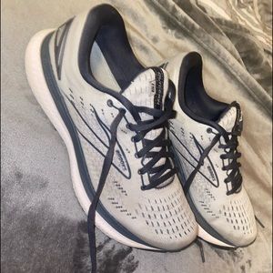 Women’s Brooks
